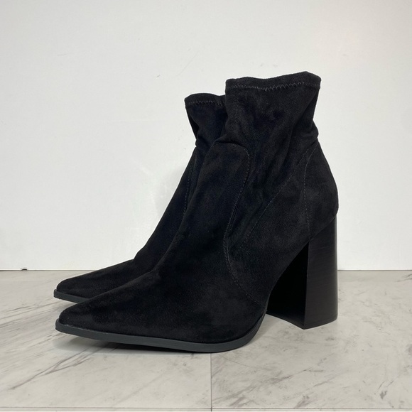 Steve Madden Touchdown Black Faux Suede Bootie 10M - Picture 13 of 13